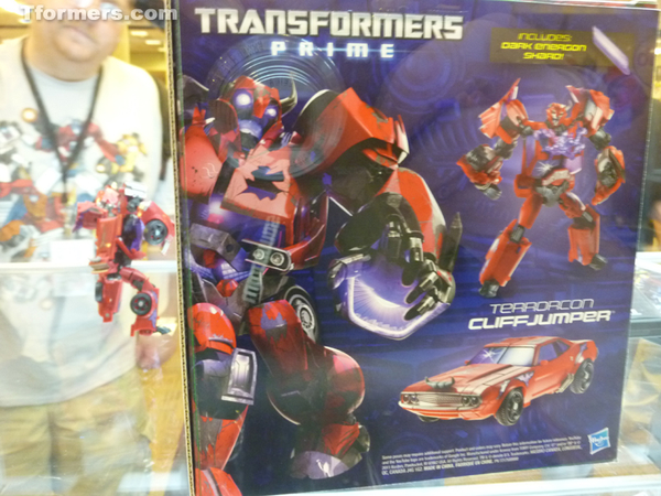 San Diego Comic Con Exclusive Terrocon Cliffjumper  (29 of 103)